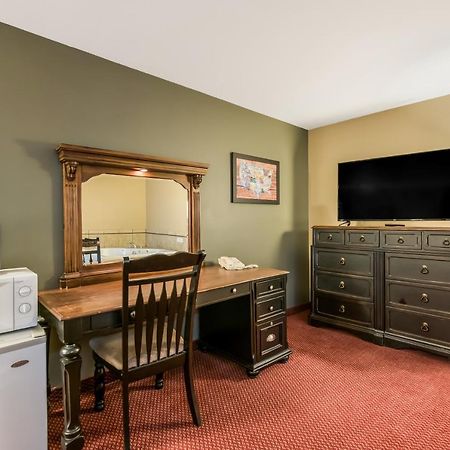 Econo Lodge Rice Lake Exteriér fotografie