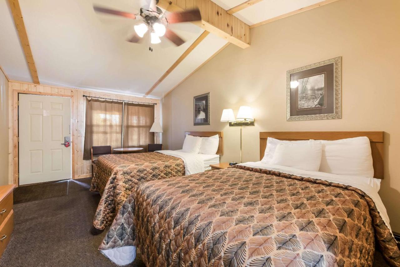 Econo Lodge Rice Lake Exteriér fotografie