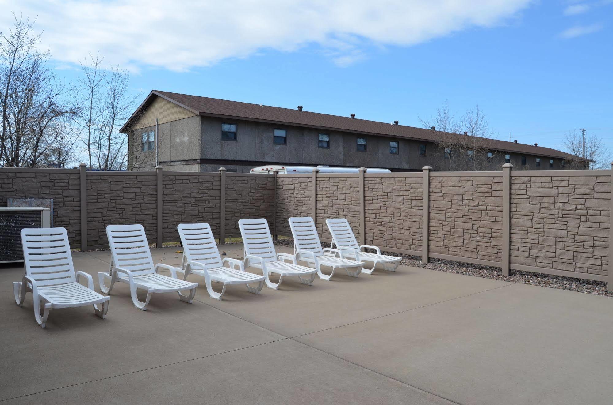 Econo Lodge Rice Lake Exteriér fotografie